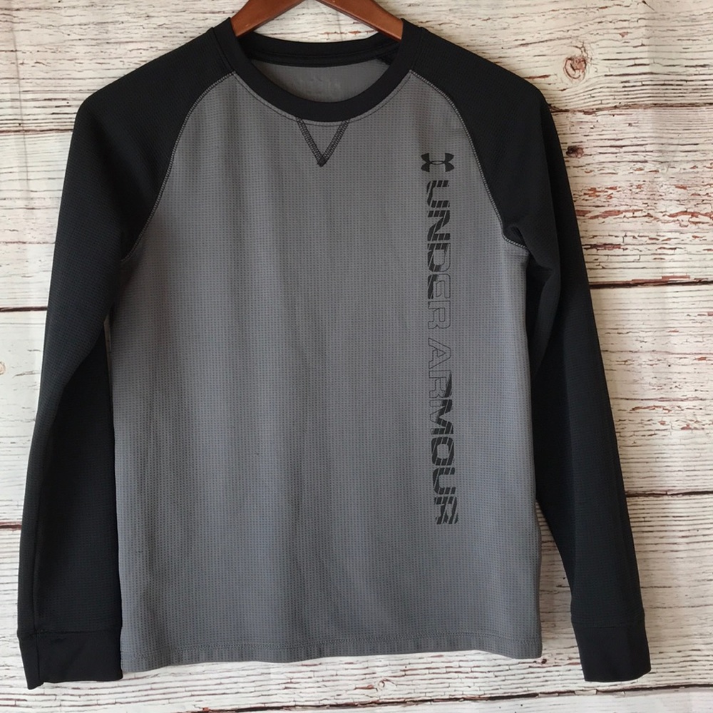 ✨4/$25✨ Under Armour Boys Top - Long Sleeve - Size Youth Large